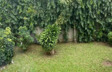 ABIDJAN COCODY : Villa duplex à vendre 6 pièces