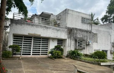 ABIDJAN COCODY : Villa duplex à vendre 6 pièces