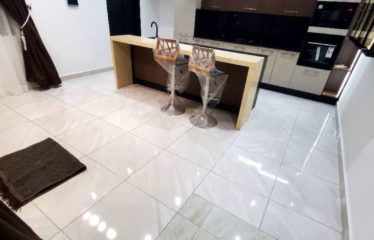 ABIDJAN ANGRÉ : Maison duplex 8 pièces à vendre