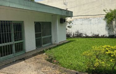 ABIDJAN COCODY : Villa basse 5 pièces à vendre – à rénover