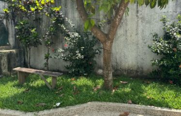 ABIDJAN COCODY : Villa basse 5 pièces à vendre – à rénover