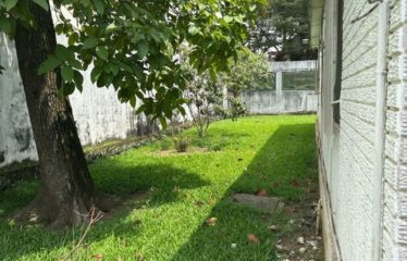 ABIDJAN COCODY : Villa basse 5 pièces à vendre – à rénover