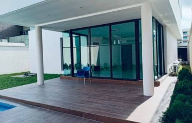 ABIDJAN COCODY : Vente villa 7 pièces avec piscine
