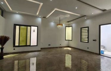 ABIDJAN COCODY : Vente villa triplex – Vue sur lagune