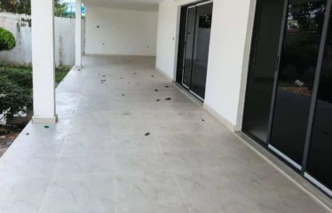 ABIDJAN COCODY : Location villa basse 8 pièces