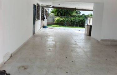 ABIDJAN COCODY : Location villa basse 8 pièces