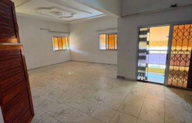 ABIDJAN COCODY : Villa duplex 12 pièces à louer