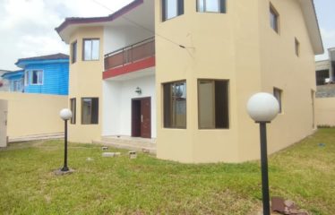 ABIDJAN COCODY : Maison duplex 8 pièces en location