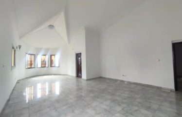 ABIDJAN COCODY : Maison duplex 8 pièces en location
