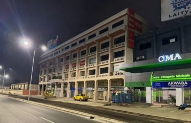 ABIDJAN MARCORY : Magasin à louer – Boulevard Vge