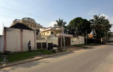 ABIDJAN ANGRÉ : Location maison duplex 15 pièces