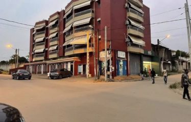 ABIDJAN COCODY : Vente immeuble R+4 – 17 appartements