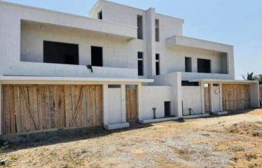 ABIDJAN BINGERVILLE : Vente villa duplex 5 pièces – Vue lagunaire
