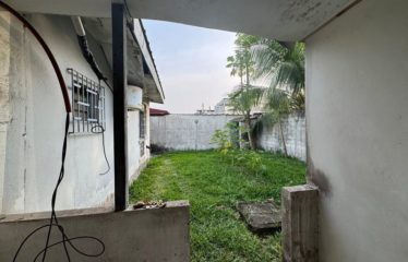 ABIDJAN COCODY : Vente de villa basse 4 pièces à rénover