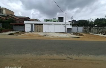 ABIDJAN COCODY : Location entrepôt couvert de 360m2