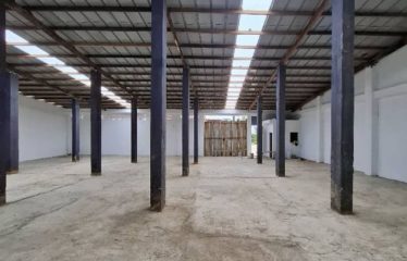 ABIDJAN COCODY : Location entrepôt couvert de 360m2