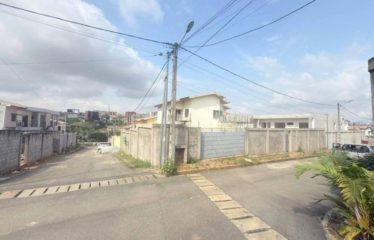 ABIDJAN COCODY : Vente villa duplex 5 pièces sur 510 m2