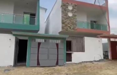 ABIDJAN COCODY : Vente villa duplex 5 pièces avec garage