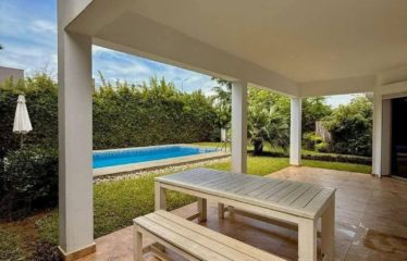 ABIDJAN COCODY : Vente villa F6 avec piscine