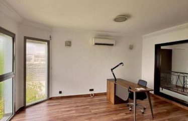 ABIDJAN COCODY : Vente villa F6 avec piscine