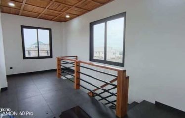 ABIDJAN BINGERVILLE : Vente maison triplex 7 pièces