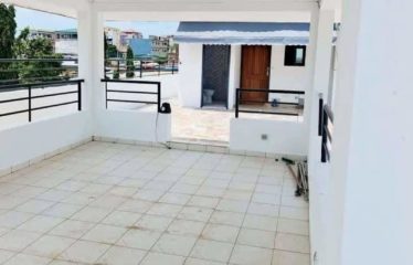 ABIDJAN COCODY : Location appartement penthouse F4 – Vue lagunaire