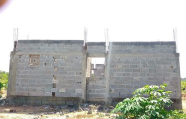 BOUAFLÉ : Vente de maison en construction