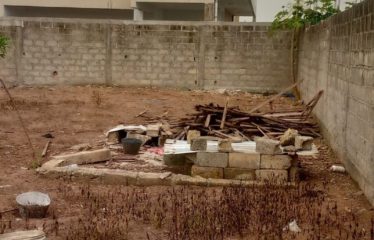 ABIDJAN BINGERVILLE : Terrain à vendre 800 m2