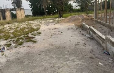 ABIDJAN COCODY : Vente terrain 4000 m2 – ACD – Pieds dans l&rsquo;eau