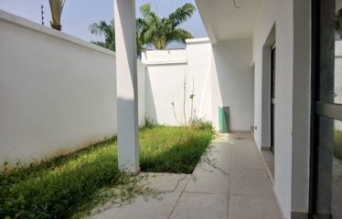 ABIDJAN COCODY : Location maison en duplex 5 pièces