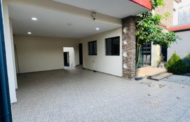 ABIDJAN COCODY : Vente maison triplex 10 pièces