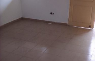 ABIDJAN ANGRÉ : Bureau 3 pièces à louer