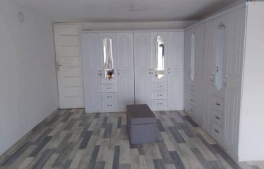 ABIDJAN PLATEAU: Luxury 4-room duplex apartment for sale