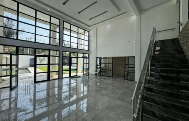 ABIDJAN COCODY : Location villa de prestige 9 pièces