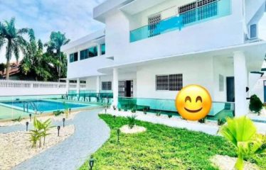 ABIDJAN COCODY : Location villa duplex 10 pièces – Piscine