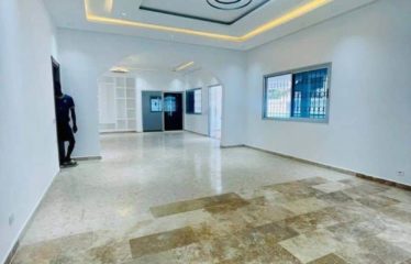 ABIDJAN COCODY : Location villa duplex 10 pièces – Piscine