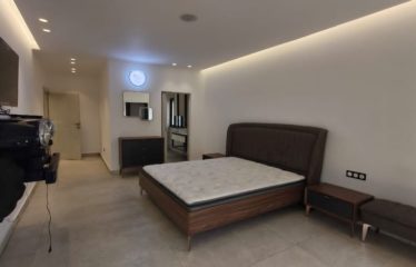 PORT-BOUËT : Vente maison triplex 9 pièces