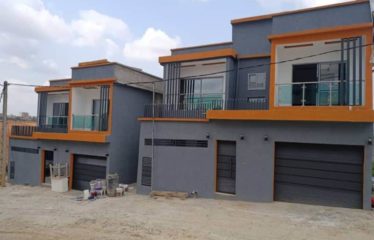 ABIDJAN COCODY: Semi-detached 4-room villas for sale