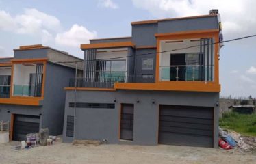 ABIDJAN COCODY: Semi-detached 4-room villas for sale
