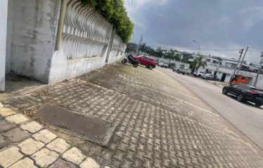 ABIDJAN COCODY: 40-room villa for rent