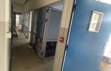 ABIDJAN COCODY: 40-room villa for rent