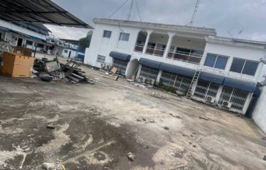 ABIDJAN COCODY: 40-room villa for rent