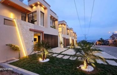 ABIDJAN COCODY: 7-room duplex villa for sale