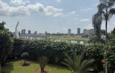 ABIDJAN COCODY : Vente villa duplex 6 pièces
