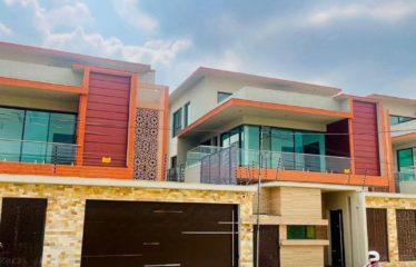 ABIDJAN COCODY : Location villa triplex 6 pièces