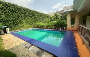 ABIDJAN COCODY : Location villa basse 5 pièces avec piscine