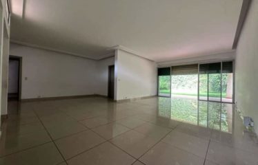 ABIDJAN COCODY : Location villa basse 5 pièces avec piscine