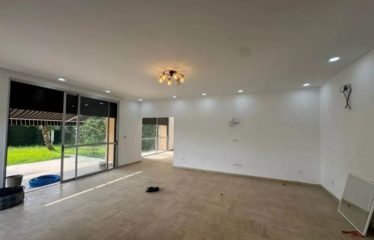 ABIDJAN COCODY : Location très belle villa duplex 6 pièces