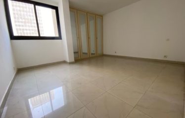 ABIDJAN PLATEAU : Location appartement F4 – Duplex