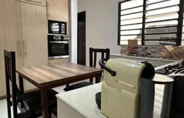 ABIDJAN COCODY : Location villa meublée 6 pièces avec piscine privée